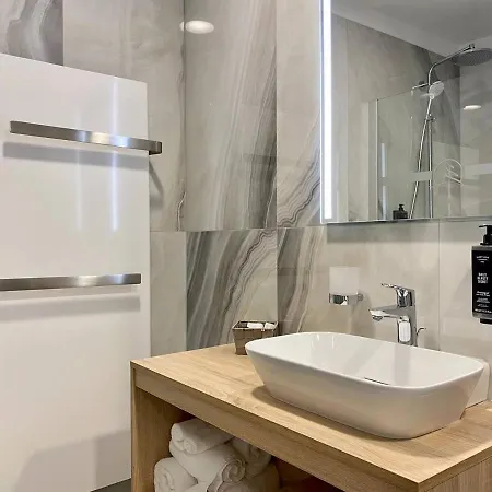 Otel Am Waldkasino 3*