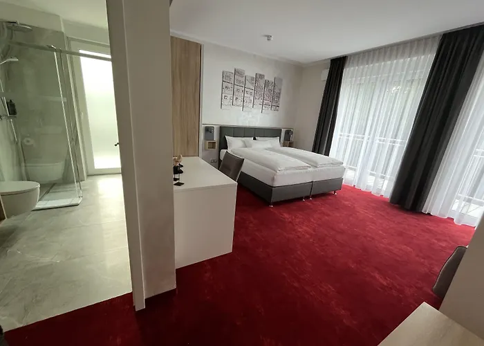 Hotel Am Waldkasino 3*